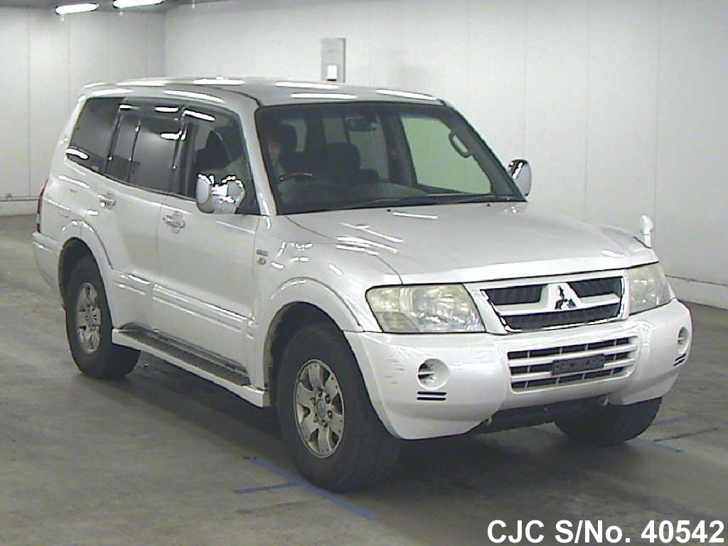 Mitsubishi pajero 2003 года