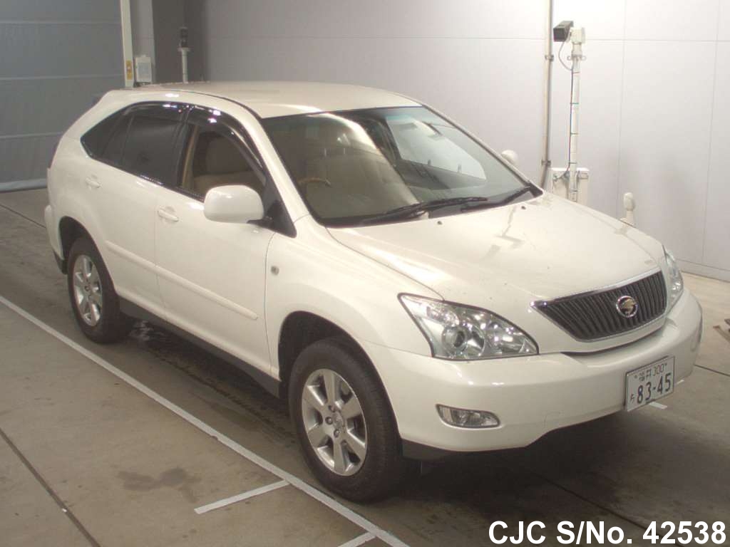 2004 Toyota Harrier Pearl for sale | Stock No. 42538 | Japanese Used ...