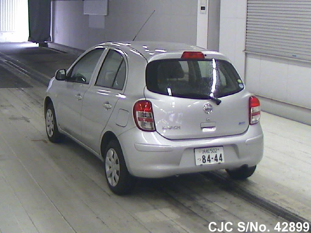 Nissan march 2010