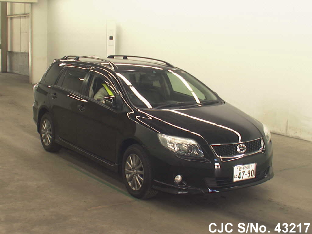 Toyota corolla fielder 2010