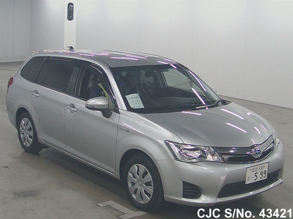 Toyota corolla fielder 2013