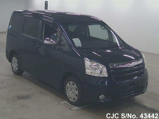 2008 Toyota / Noah Stock No. 43442