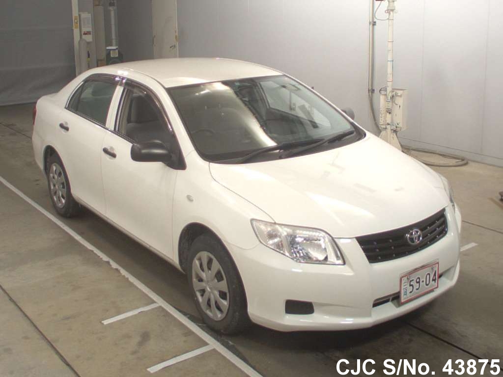 Toyota corolla axio 2012