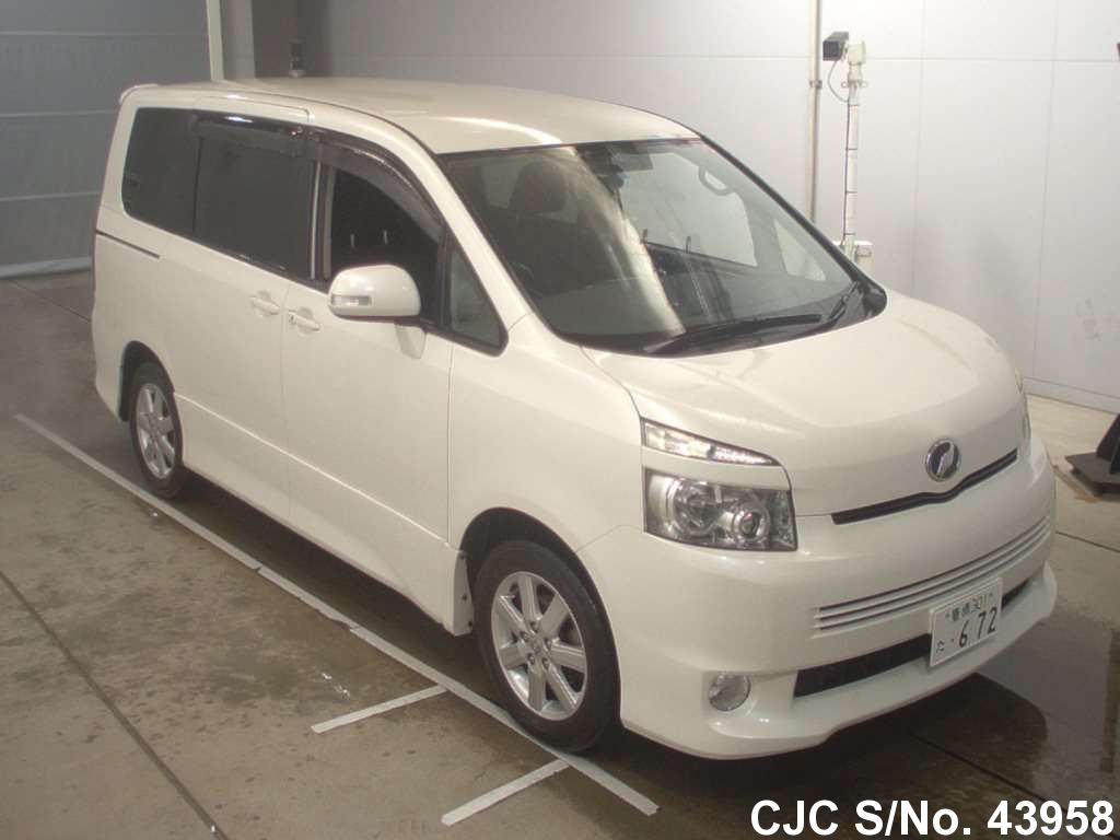 Toyota voxy 2008