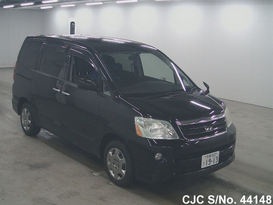 2006 Toyota / Noah Stock No. 44148