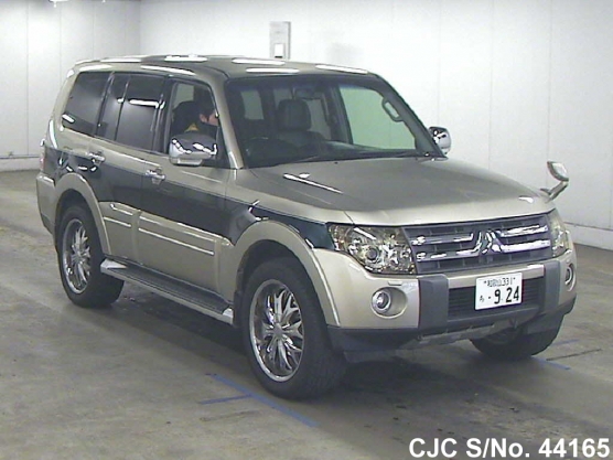 2007 Mitsubishi / Pajero Stock No. 44165