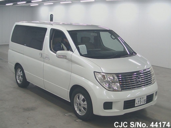 2006 Nissan / Elgrand Stock No. 44174