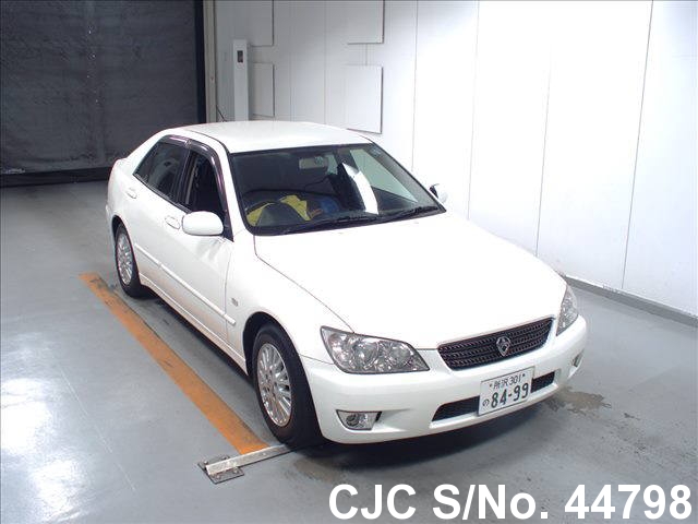 Toyota altezza stock