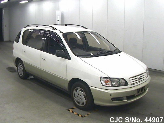 1997 Toyota / Ipsum Stock No. 44907