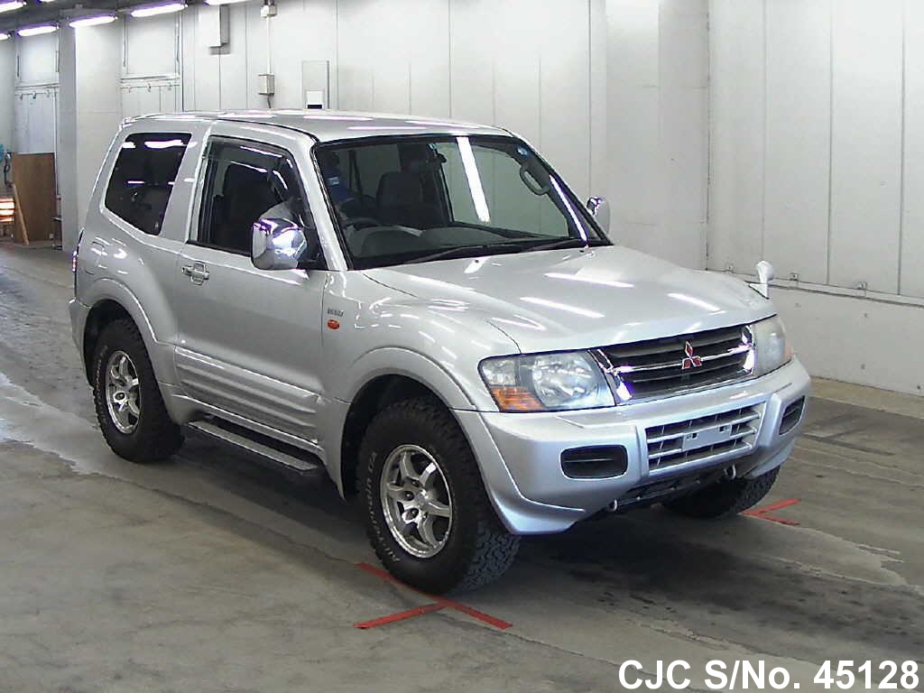 Mitsubishi pajero 2001 год