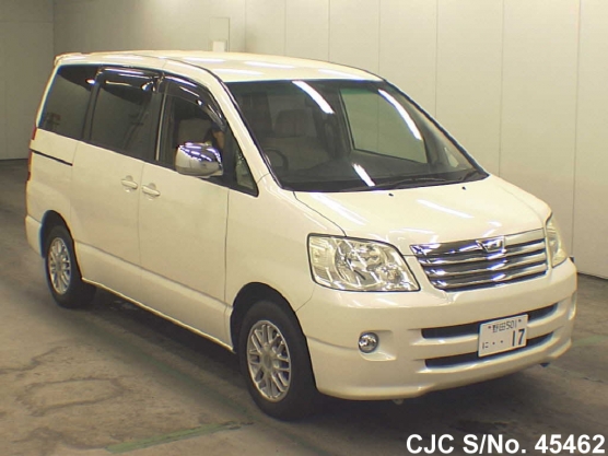 2003 Toyota / Noah Stock No. 45462