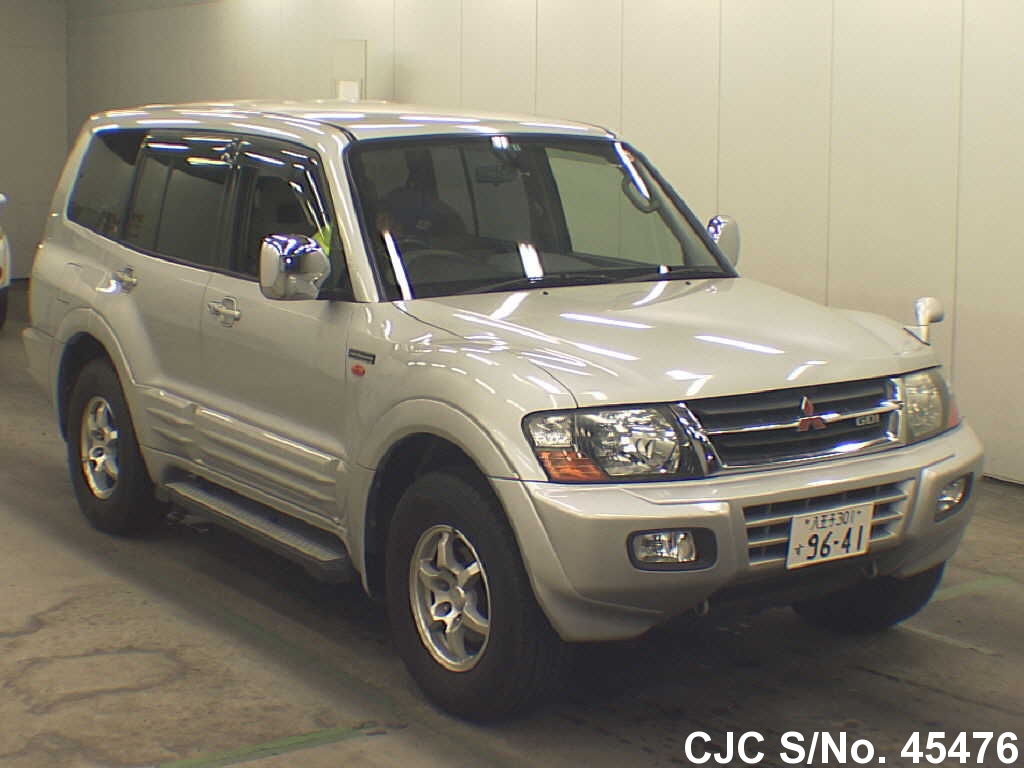 Mitsubishi pajero 2002 года