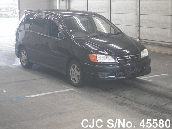 2001 Toyota / Ipsum Stock No. 45580