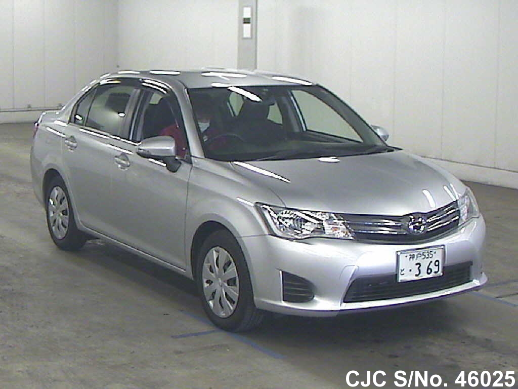 Toyota corolla axio 2012