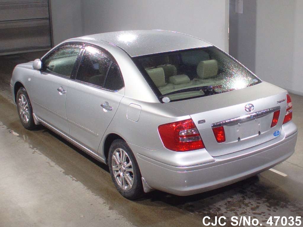 Toyota premio 2005