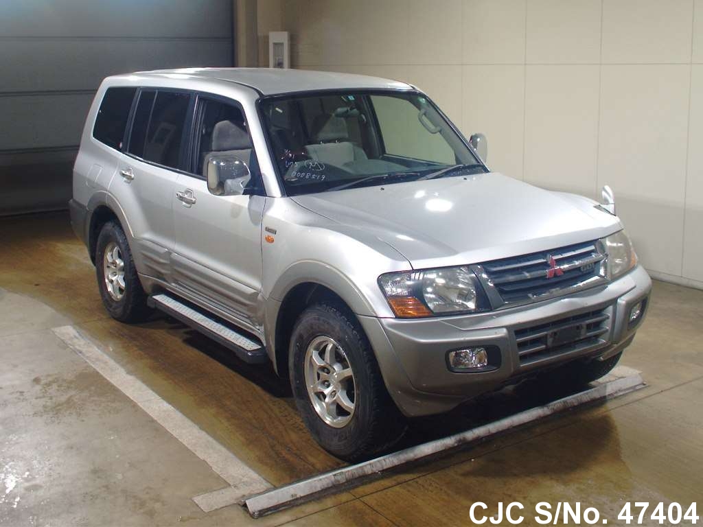 Mitsubishi pajero 2000 год