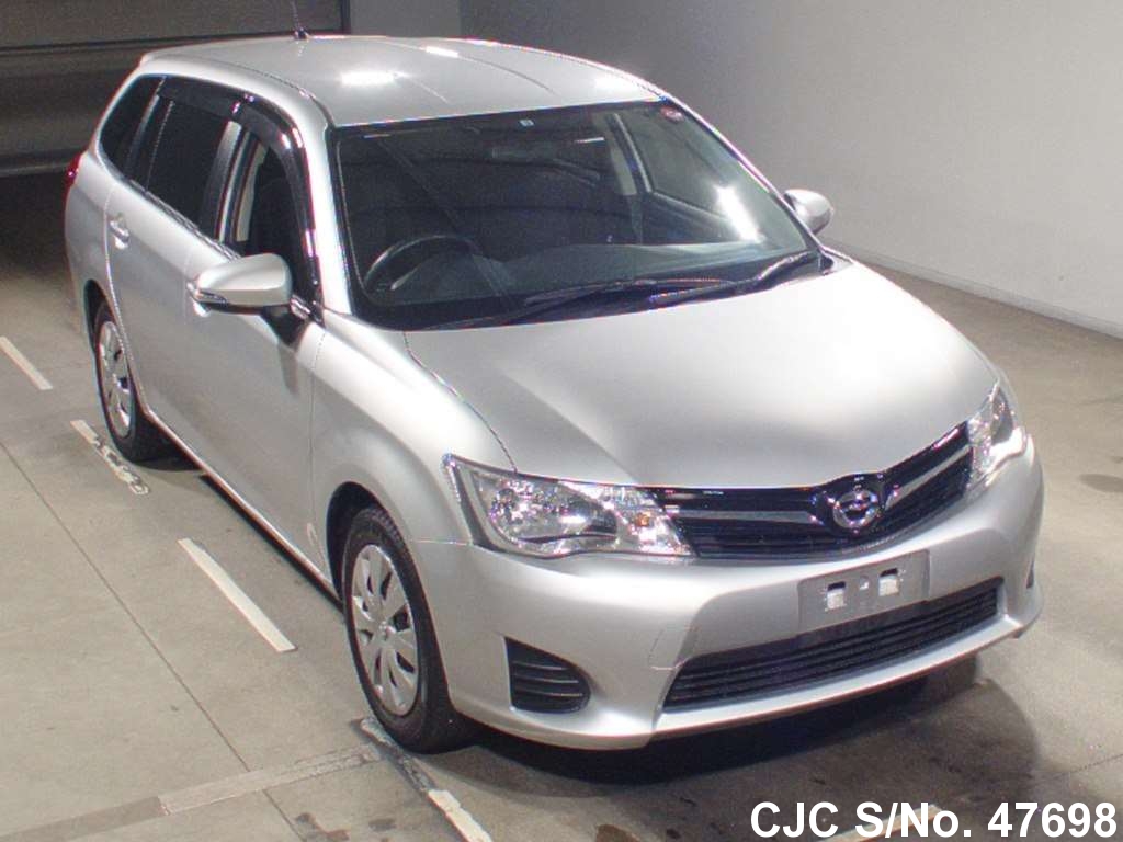 Toyota corolla fielder 2013