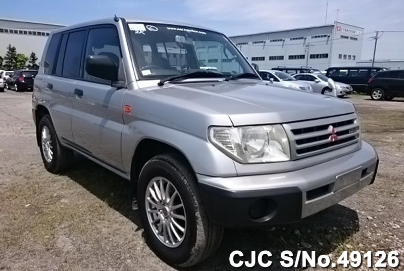 Mitsubishi pajero io 2000