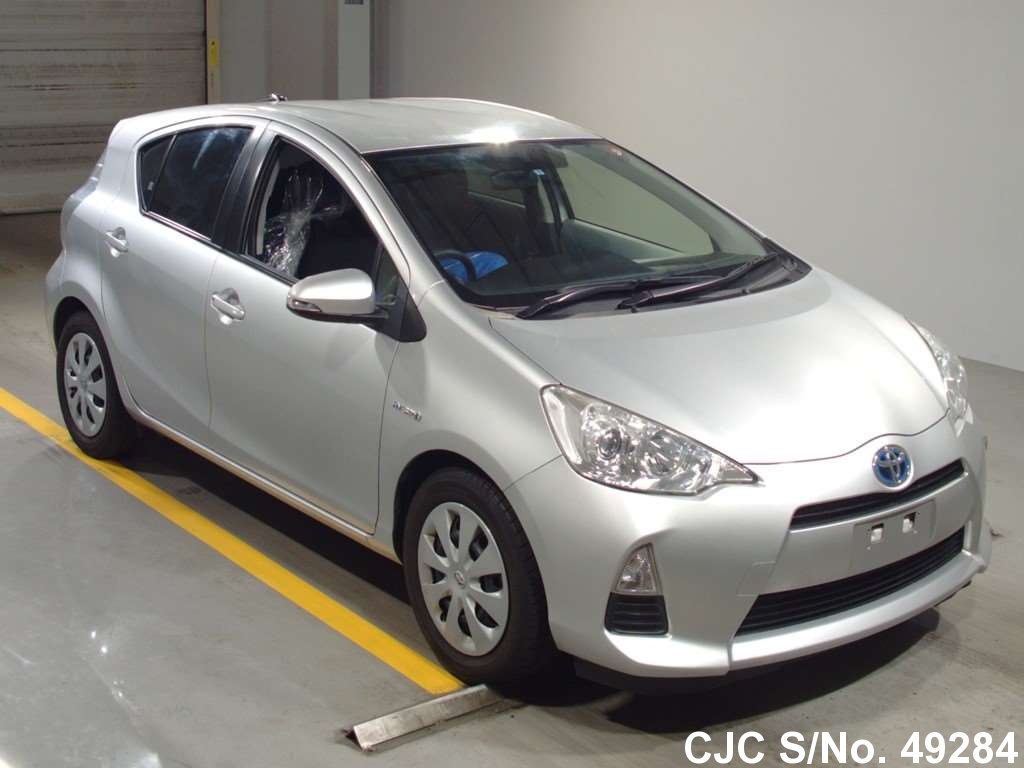 2012 Toyota Aqua Silver for sale | Stock No. 49284 | Japanese Used