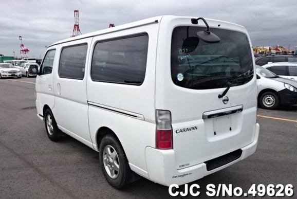 2011 store nissan caravan