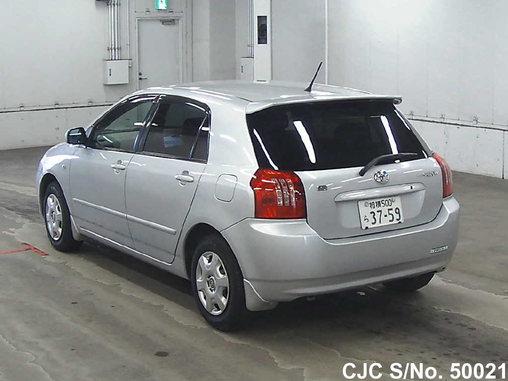 Toyota corolla runx 2004