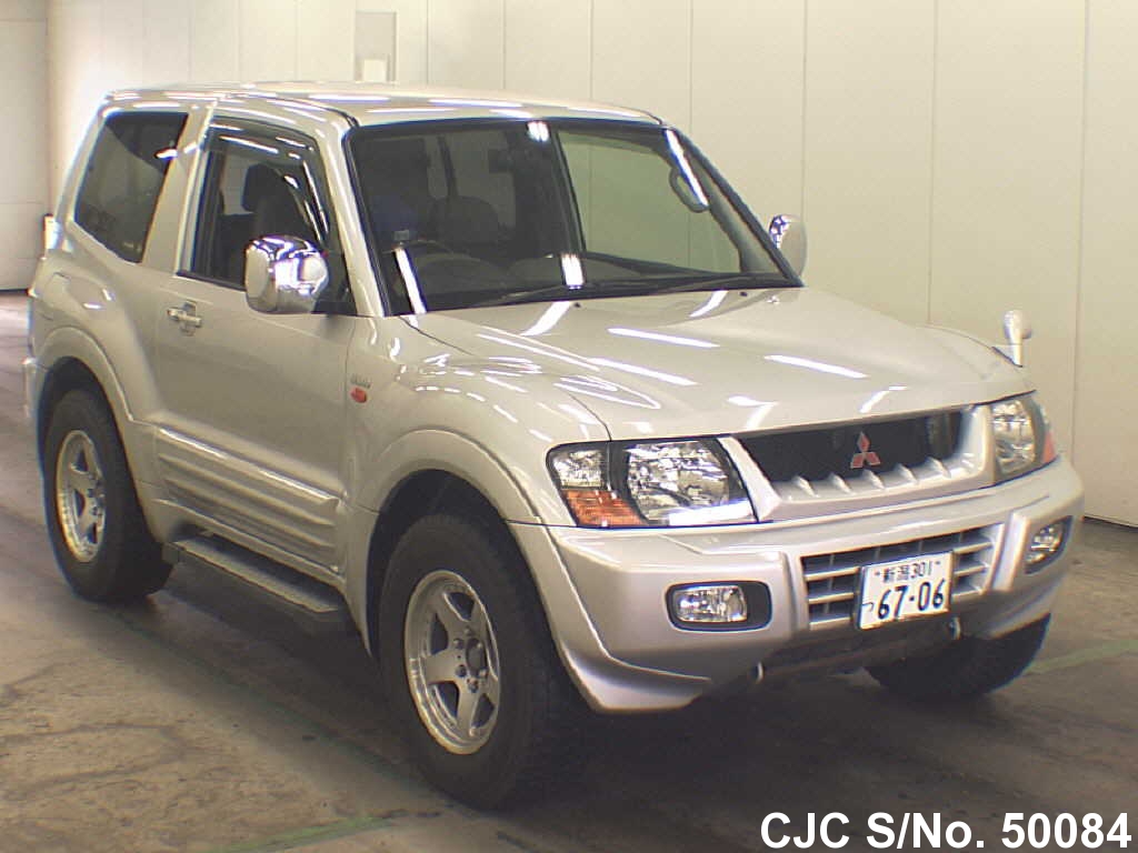 Mitsubishi pajero 2001 год