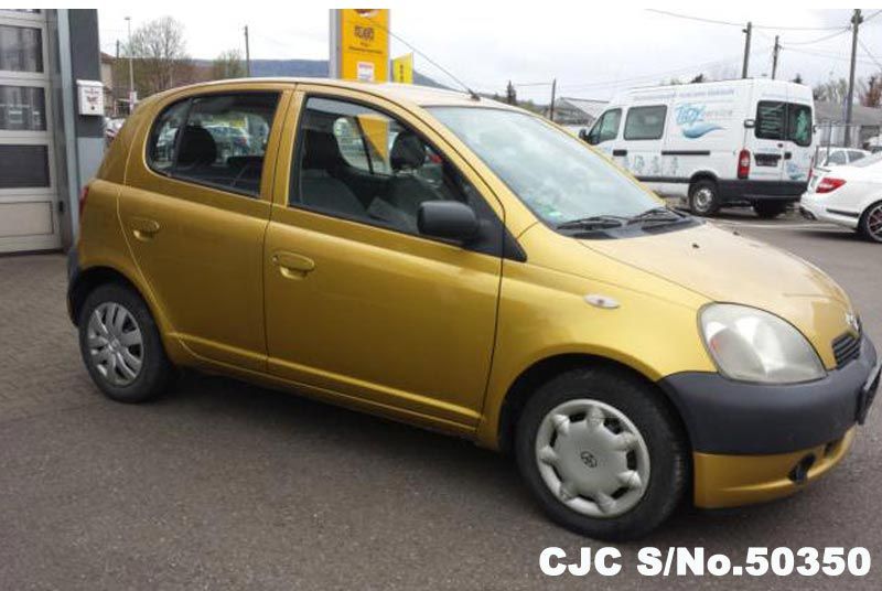 Toyota vitz 2000 года