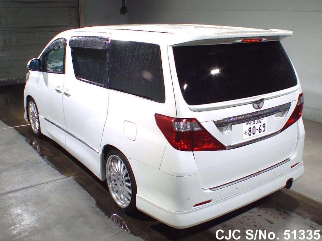 Toyota alphard 2011