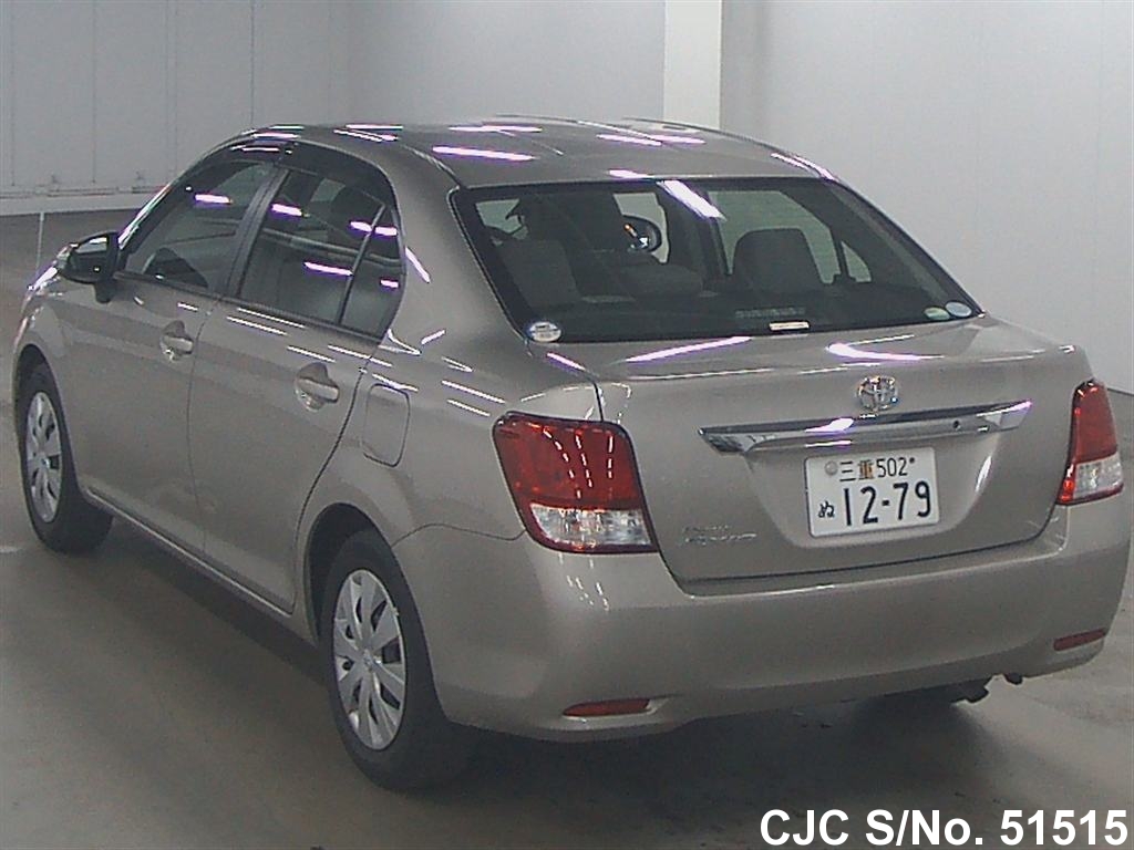 Toyota corolla axio 2012