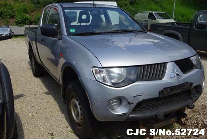 Mitsubishi l200 2009