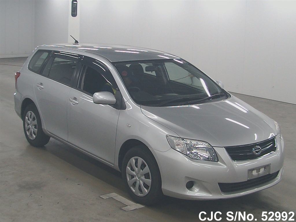 Toyota corolla fielder 2011