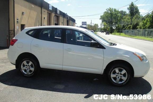 white nissan rogue 2009