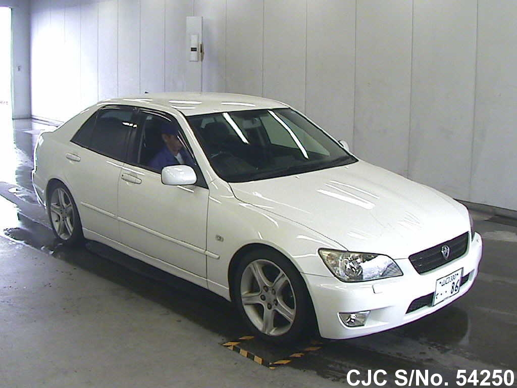 Toyota altezza stock