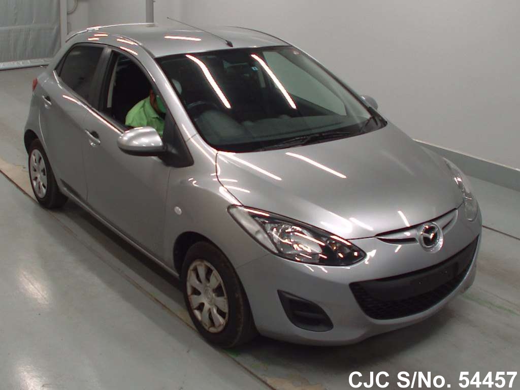 Mazda demio 2012