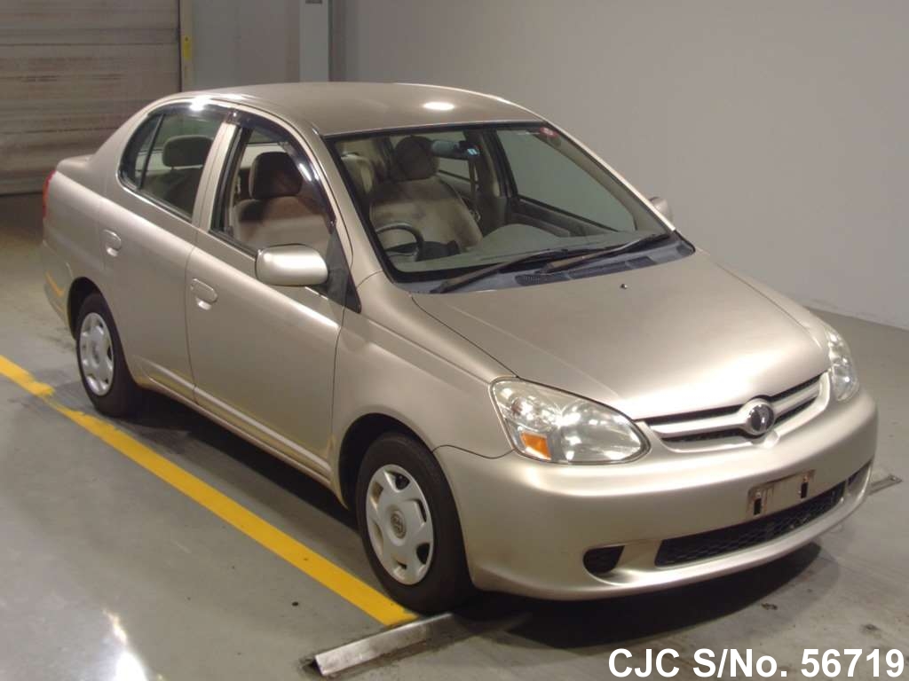 Toyota platz 2004