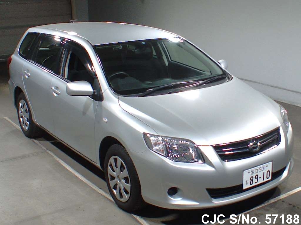 Toyota corolla fielder 2011