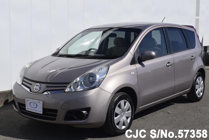 Nissan note 2008 года