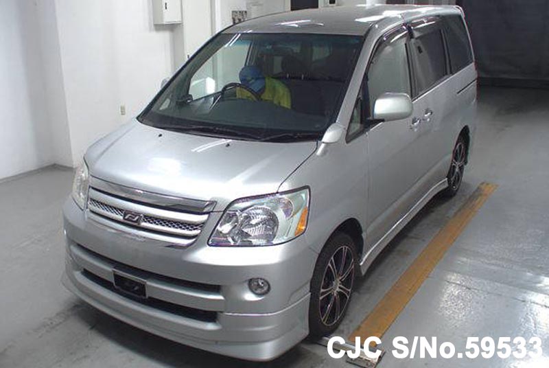 Toyota noah 2007