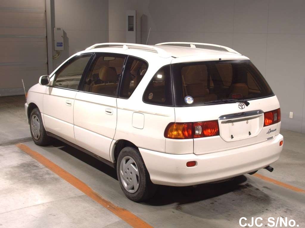 Toyota ipsum 2000 года