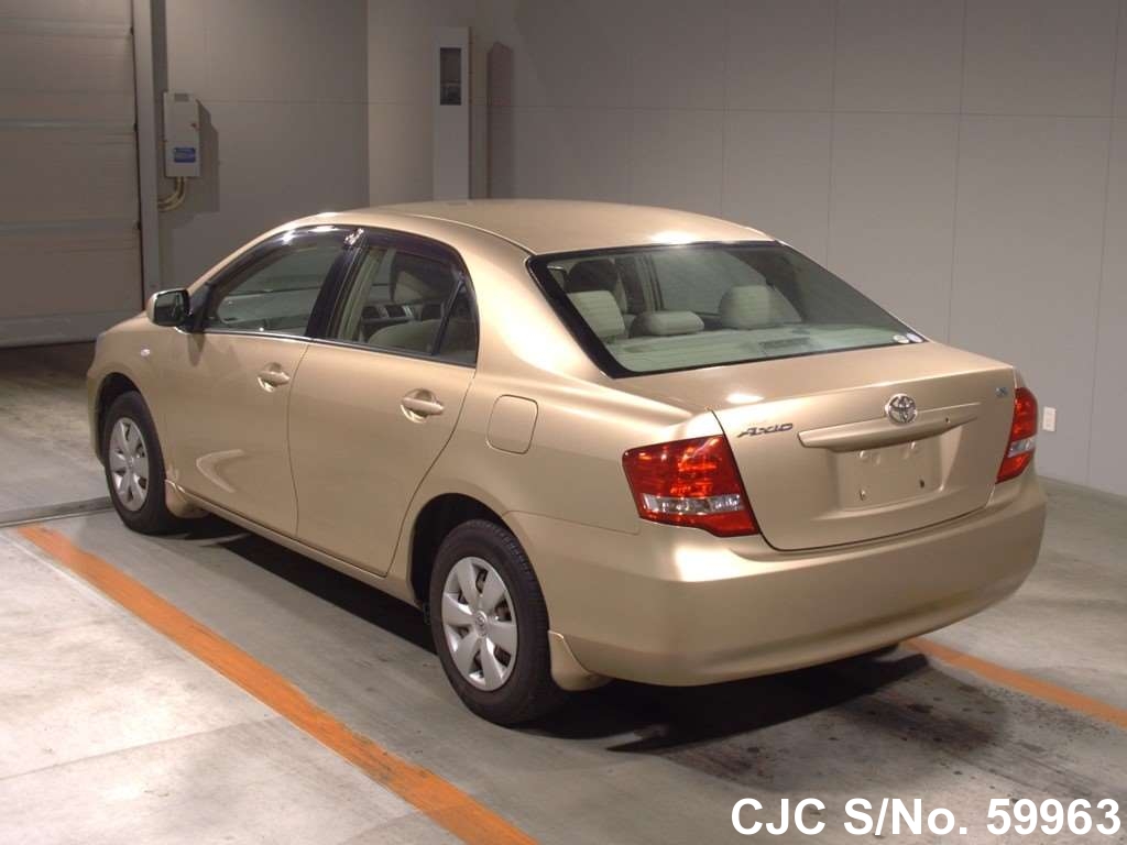 Toyota corolla axio 2010