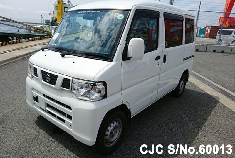 Nissan clipper van