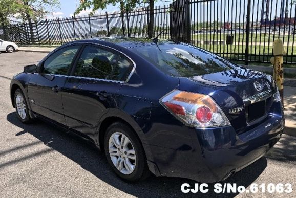 2010 nissan altima blue