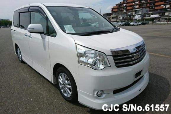 2011 Toyota / Noah Stock No. 61557