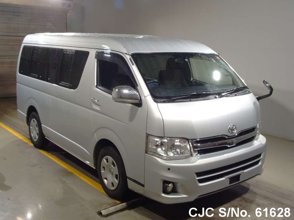 Toyota hiace 2012