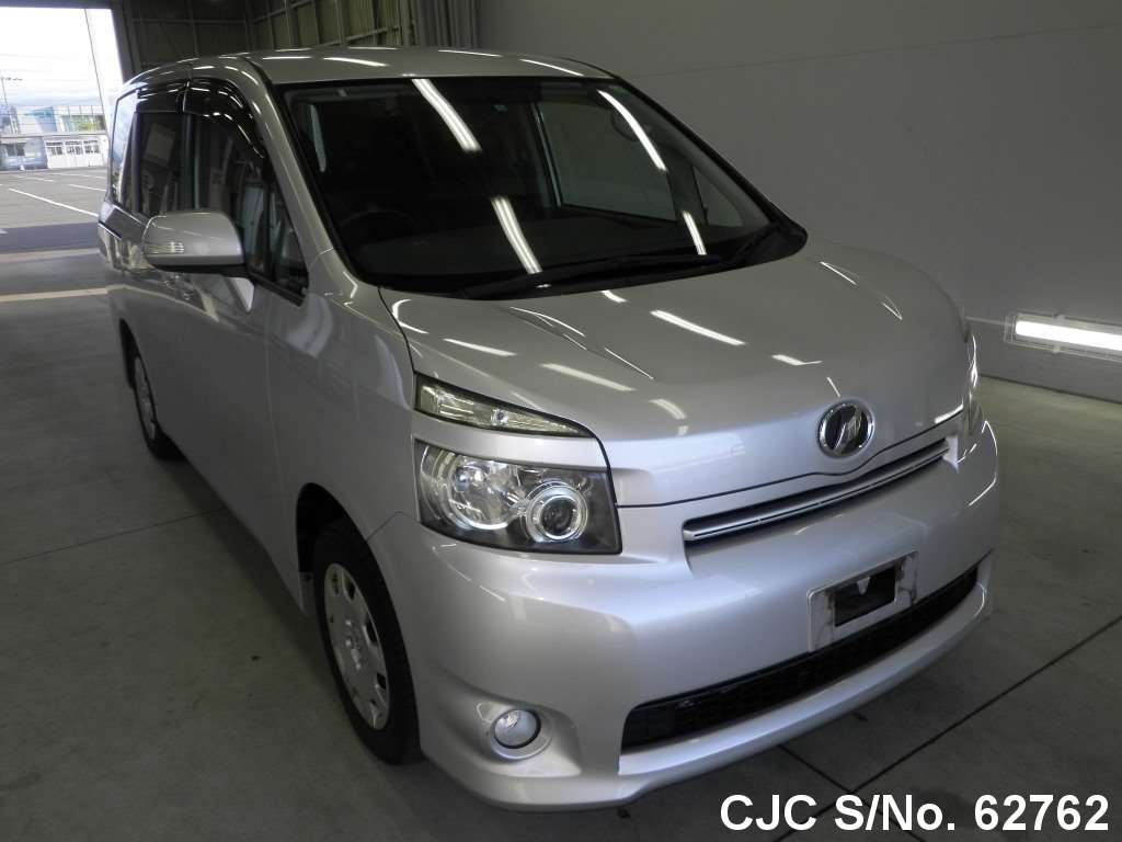 Toyota voxy 2008