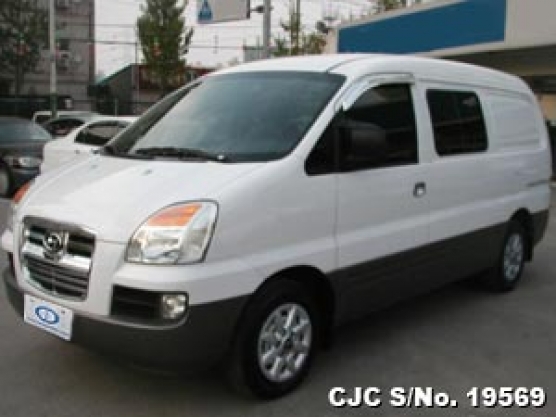 2005 Hyundai / Starex Van Stock No. 19569