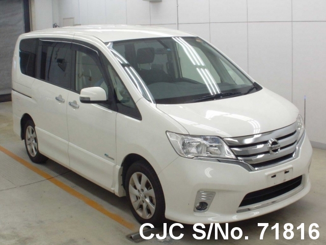 Nissan serena 2013