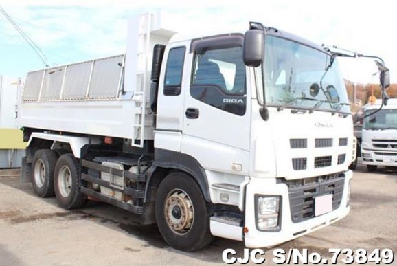 Isuzu giga фото