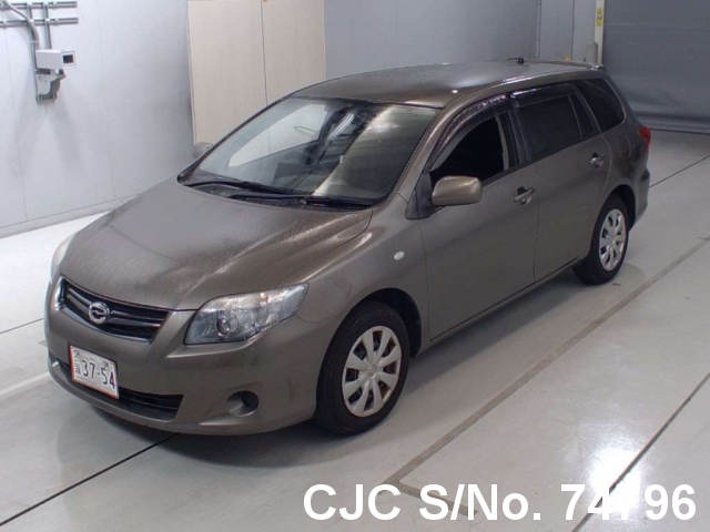 Toyota corolla fielder 2011