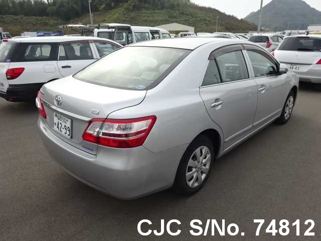 2011 toyota premio